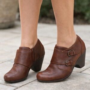 b.o.c Brown Leather Ankle Booties